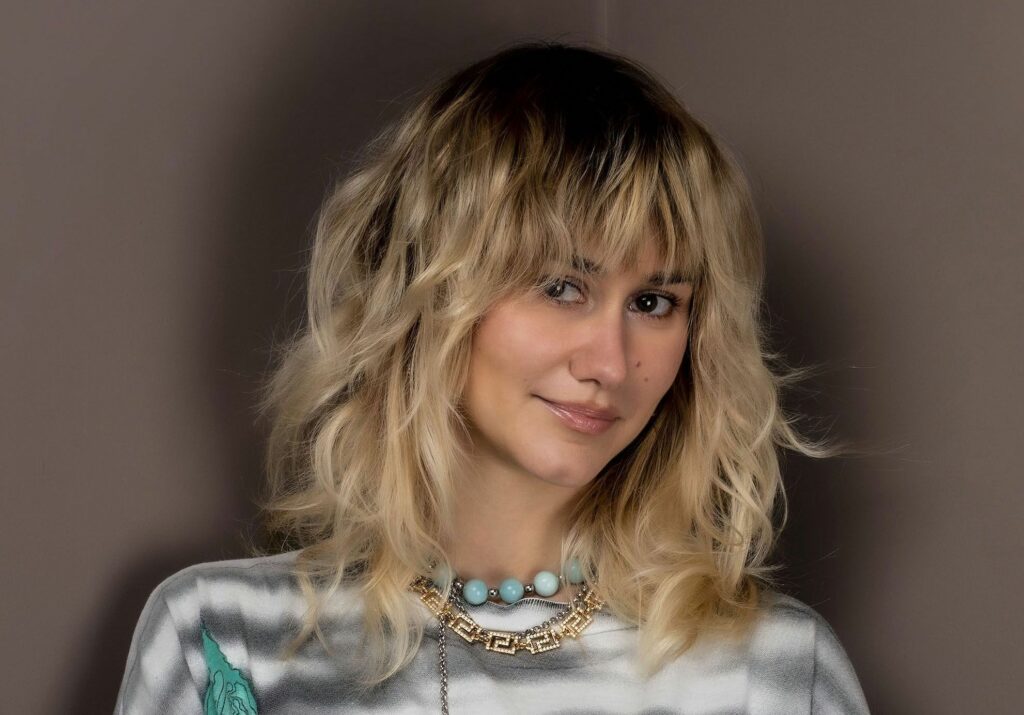 Alice-Moitie-La-photo-c-est-un-peu-la-piscine-et-la-video-l-ocean